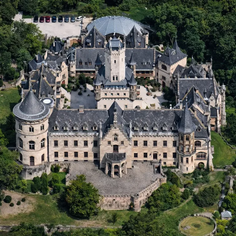 schloss-marienburg-ai